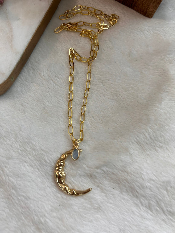 Moon short necklace