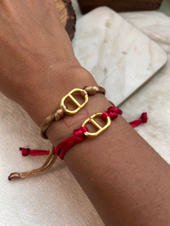 Link adjustable bracelet