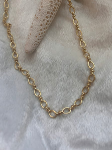 Medium shiny chain