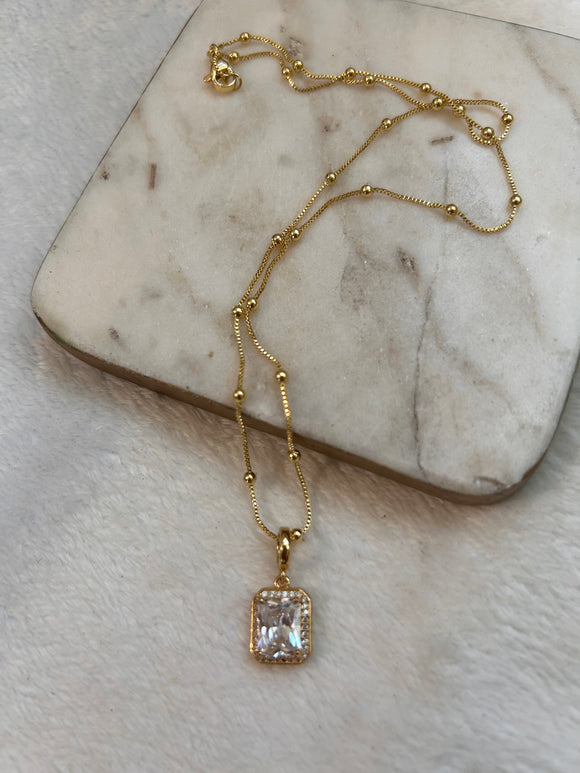 Shiny square necklace OofK