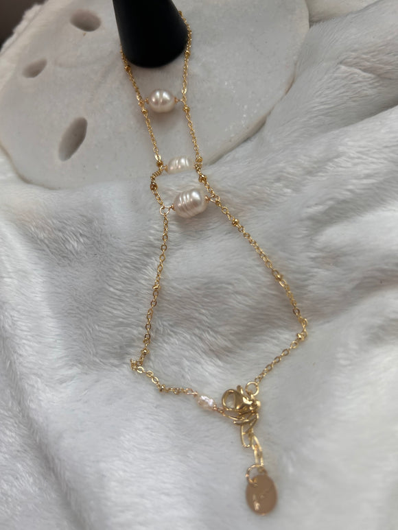 Fabiola handchain