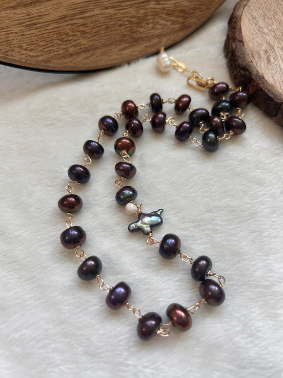 Black sand necklace