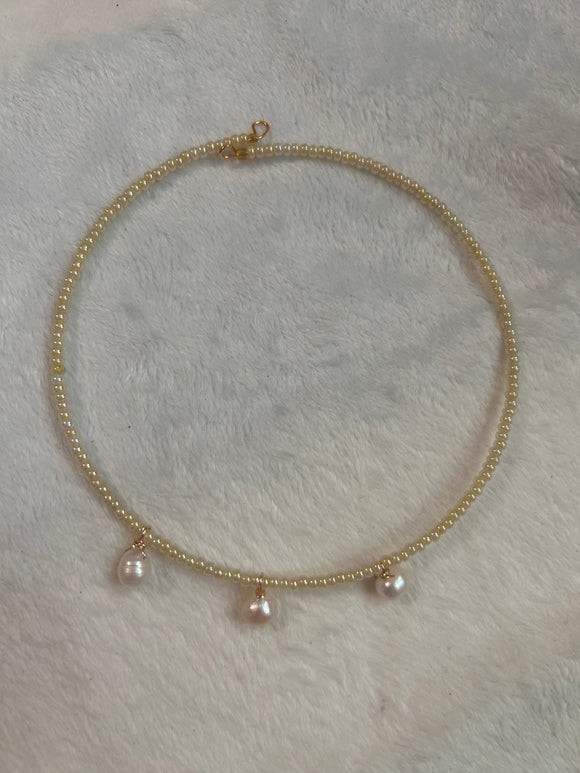 Cuff dainty choker