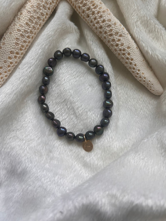 Grey pearls bracelets