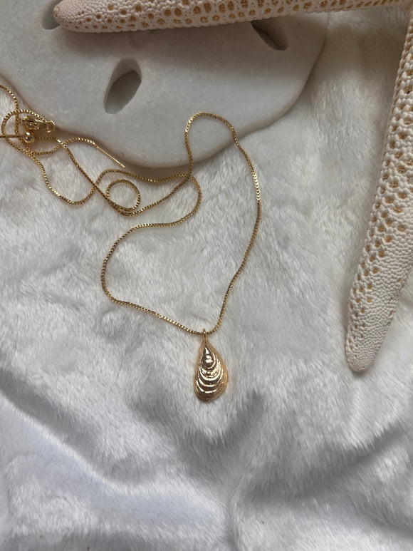 Caracolita necklace