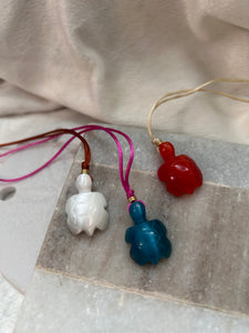 Turtle adjustable choker