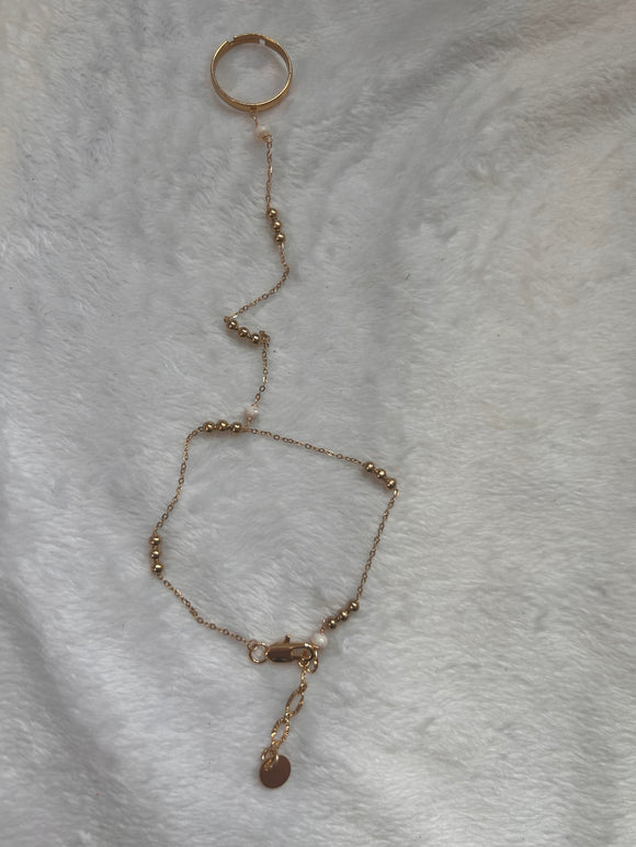 Dainty handchain
