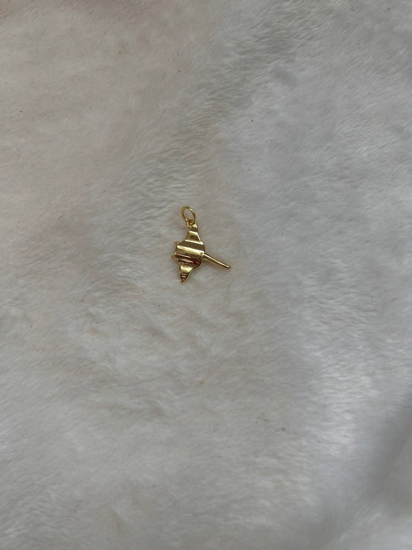 Tiny manta charm