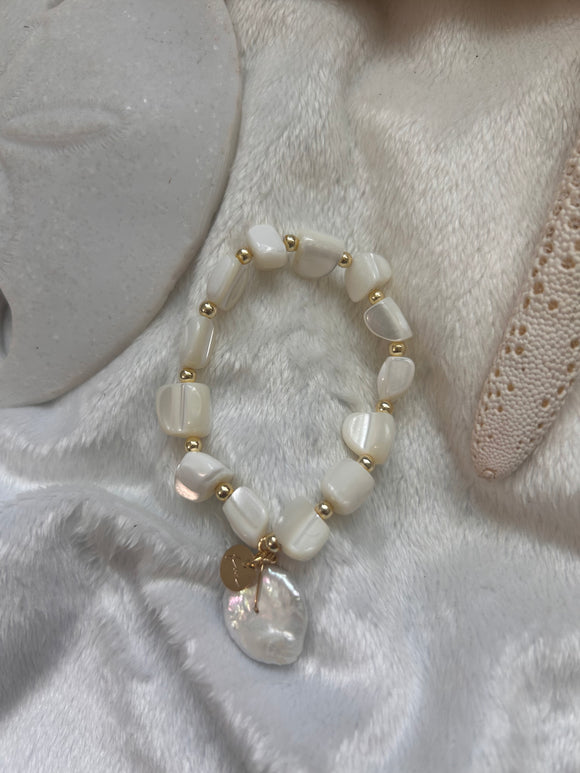 Shell beads bracelets