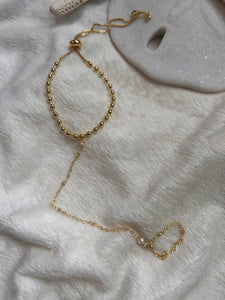 Ball hand chain