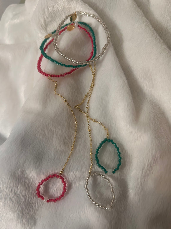 Elastic hand chains