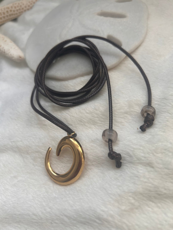 Semi spiral necklace