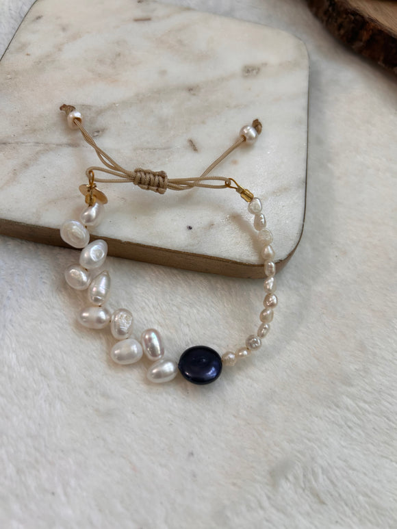 Freshwater oofk bracelet