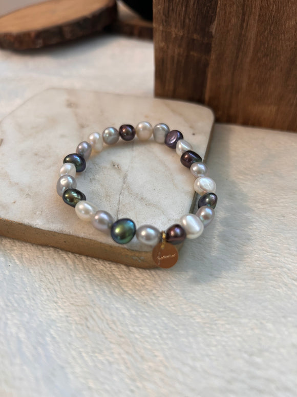 Grays freshwater bracelet