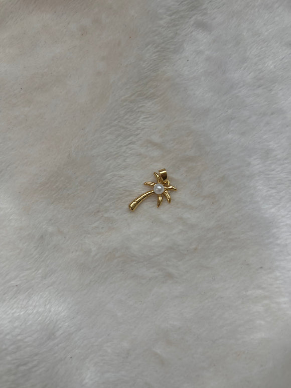 Pearly palm charm