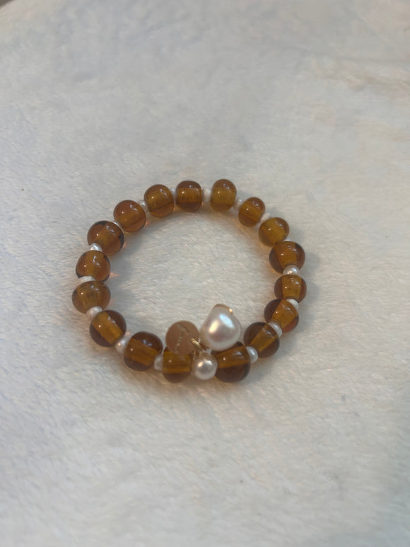 Brown elastic bracelets