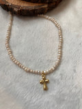 Tiny pearls choker