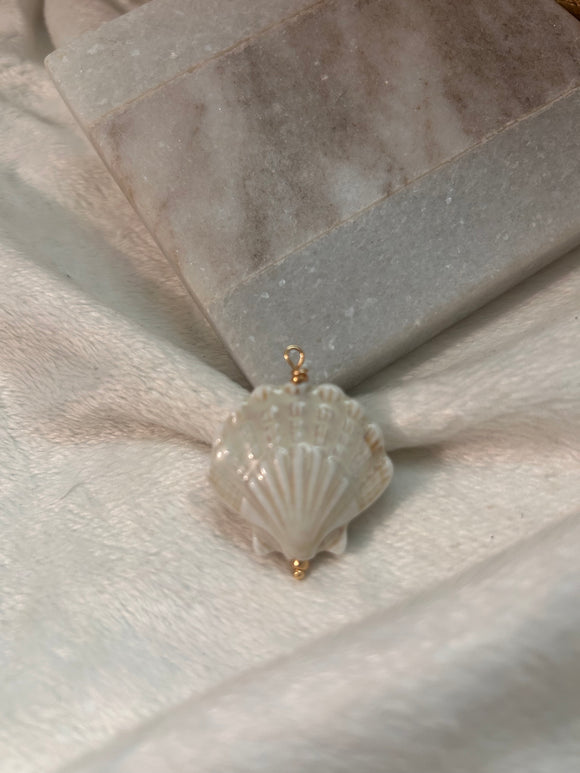 Porcelain shell charm