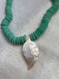 Chunky leaves necklace