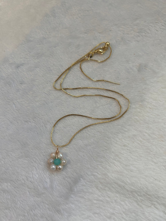 Daisy necklace