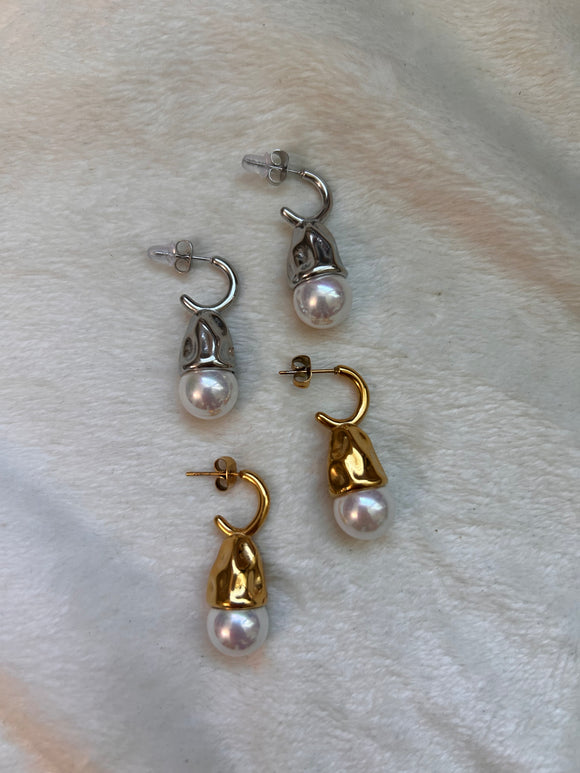 Pearl falling hoops