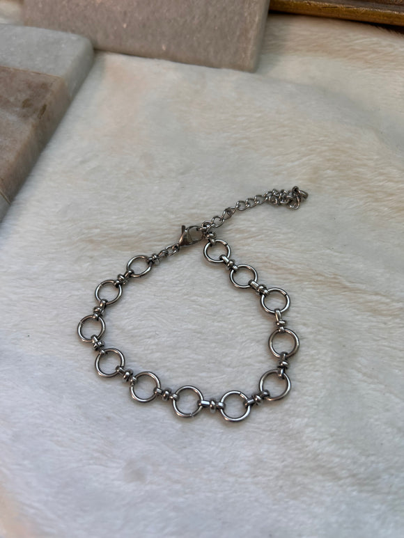 Silver circles bracelet