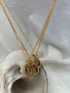 Golden shell necklace
