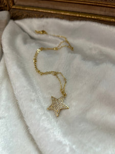 Star details necklace