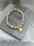 Elastic pearls bracelets